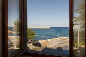 Casa Vittoria sul Lungomare - Goelba